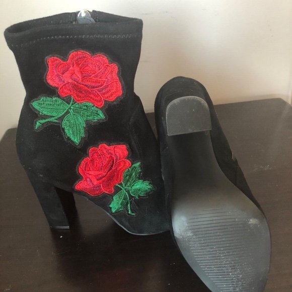 Steve Madden Edition Rose Embroidered Black Faux Suede Booties - Picture 3 of 7